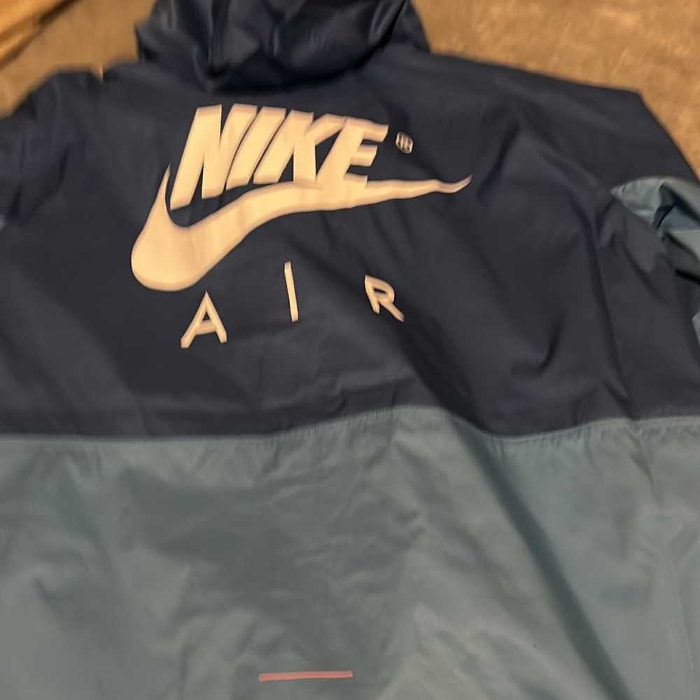 Nike jacket - Picture 2 of 2